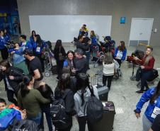  Estudantes participantes do programa Ganhando o Mundo, do Governo do Estado, chegam ao Aeroporto Afonso Pena após estudarem um semestre letivo na Nova Zelândia 