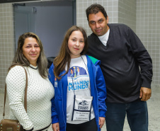  Estudantes participantes do programa Ganhando o Mundo, do Governo do Estado, chegam ao Aeroporto Afonso Pena após estudarem um semestre letivo na Nova Zelândia 