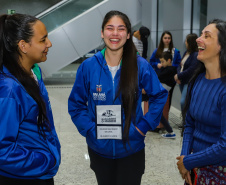  Estudantes participantes do programa Ganhando o Mundo, do Governo do Estado, chegam ao Aeroporto Afonso Pena após estudarem um semestre letivo na Nova Zelândia 