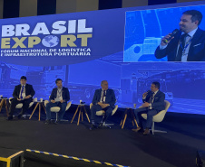 Paraná participa de fórum nacional de logística e infraestrutura portuária