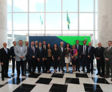 Vice-governador do Estado do Paraná, Darcia Piana, durante reunião com cônsules da União Europeia - 