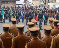 Polícia Militar do Paraná homenageia policiais que participaram da Operação Guarapuava