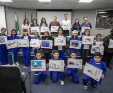 "Após a pandemia, projeto Porto Escola volta a premiar 15 crianças parangonaras"