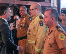 PMPR homenageia militares e autoridades civis no aniversário do BPRv, BPMOA e BOPE