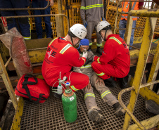 Exercício simulado mobiliza Portos do Paraná contra incêndios em shiploader