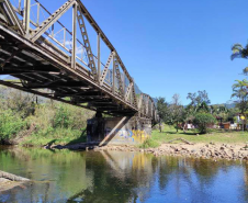 Ponte Rio Nhundiaquara 