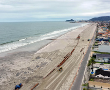 Moradores e comerciantes de Matinhos esperam verão com aumento de turistas e salto econômico após as obras na Orla