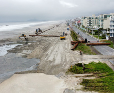 Litoral do Paraná conta com areia da praia renovada antes da data prevista