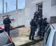 Operação conjunta entre Polícias Penal e Civil cumpre cinco mandados de prisão