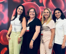  Em busca de novos conhecimentos para aprimorar o atendimento, Hemepar participa de Congresso Nacional
