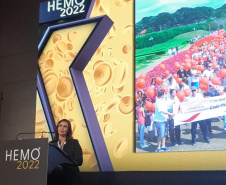  Em busca de novos conhecimentos para aprimorar o atendimento, Hemepar participa de Congresso Nacional
