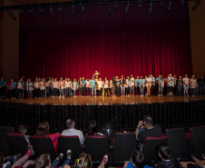 Quase 8 mil crianças da região de Francisco Beltrão participaram das atividades do projeto Crianças no Teatro, entre os dias 26 e 28 de outubro. 