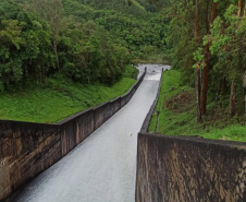 Com volume de chuvas, Copel informa abertura de comportas do reservatório do Capivari