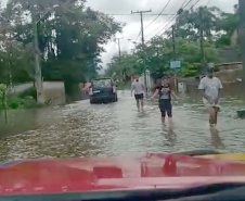 Sobe para 4,2 mil o número de pessoas atingidas pelas chuvas no Litoral e RMC