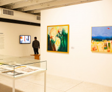 A exposição “Recortes de Um Lugar”, da artista paranaense Mazé Mendes, pode ser vista até domingo (27/11) no Museu Oscar Niemeyer (MON). 