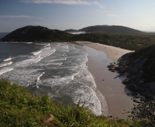 Agepar lança campanha de conscientização para usuários da travessia da Ilha do Mel