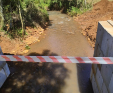 Pavimentação de estrada rural beneficia agricultura familiar no Sudoeste