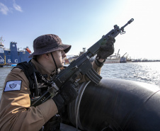 Operação Albatroz reforça combate ao tráfico internacional no Porto de Paranaguá