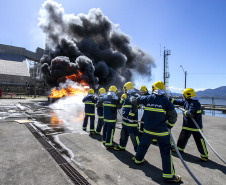 Brigada de Emergência da Portos do Paraná recebe treinamento de nível avançado