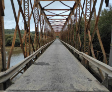 Governo assina contrato para reforma da ponte de ferro entre Lapa e Campo do Tenente 