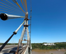 Nova ponte Brasil-Paraguai, em Foz do Iguaçu, está quase finalizada