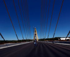 Nova ponte Brasil-Paraguai, em Foz do Iguaçu, está quase finalizada
