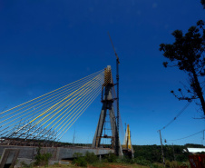 Nova ponte Brasil-Paraguai, em Foz do Iguaçu, está quase finalizada