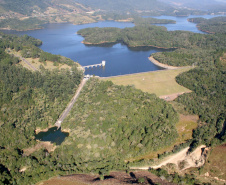 Com volume de chuvas, Copel informa abertura de comportas do reservatório do Capivari