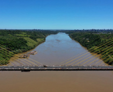 Nova ponte Brasil-Paraguai, em Foz do Iguaçu, está quase finalizada