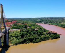 Nova ponte Brasil-Paraguai, em Foz do Iguaçu, está quase finalizada