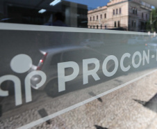  	Em quatro anos, ações do Procon-PR geram R$ 10 milhões em multas revertidos ao consumidor