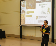 Foz do Iguaçu, 01 de dezembro de 2022 - Apresentação do Caminhos do Piabiru durante o Festival Internacional das Cataratas. Foto: Roberto Dziura Jr./AEN