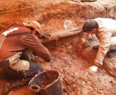  SECC - Documentário mostra resgate de canoa indígena 