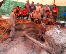  SECC - Documentário mostra resgate de canoa indígena 