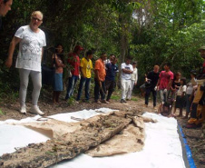  SECC - Documentário mostra resgate de canoa indígena 