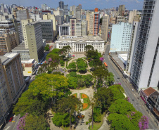 Moradores de Curitiba são contemplados com os maiores prémios do Programa Nota Paraná no último sorteio de 2022