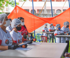 Merendeiras da rede estadual participam de capacitação para novas técnicas culinárias