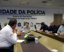 Reunião do gabinete de crise no Centro de Operações Cidade da Polícia