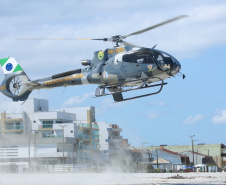 Polícia Militar orienta banhistas sobre como agir em pousos de helicóptero na praia