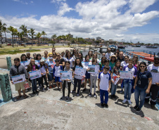  Alunos da rede estadual de ensino de Paranaguá e Antonina são premiados por desenhos e frases sobre o porto