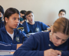 Educação Pública do Paraná chegou ao topo e cortou distância para escolas particulares