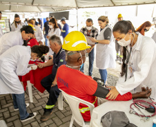 Empresa Portos do Paraná treina centenas de trabalhadores para aumentar segurança das operações