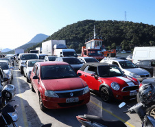 Terceiro ferry boat retorna à baía de Guaratuba e verão terá operação completa