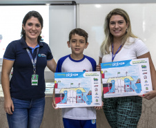  Alunos da rede estadual de ensino de Paranaguá e Antonina são premiados por desenhos e frases sobre o porto