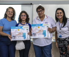  Alunos da rede estadual de ensino de Paranaguá e Antonina são premiados por desenhos e frases sobre o porto