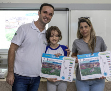  Alunos da rede estadual de ensino de Paranaguá e Antonina são premiados por desenhos e frases sobre o porto