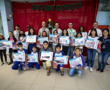  Alunos da rede estadual de ensino de Paranaguá e Antonina são premiados por desenhos e frases sobre o porto