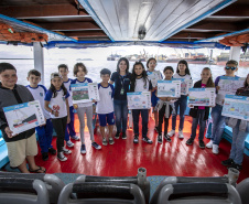  Alunos da rede estadual de ensino de Paranaguá e Antonina são premiados por desenhos e frases sobre o porto