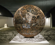O público já pode conferir no espaço do Olho a exposição “Invisível e Indizível”, do artista espanhol Jaume Plensa. 