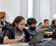 Estado investe em tecnologia e eleva desempenho dos estudantes